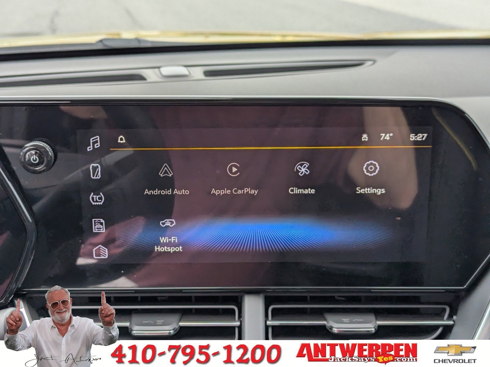 Vehicle image 24 of 26