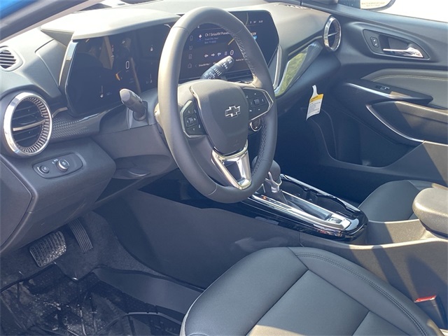 2025 Chevrolet Trax ACTIV Image 16 of 27