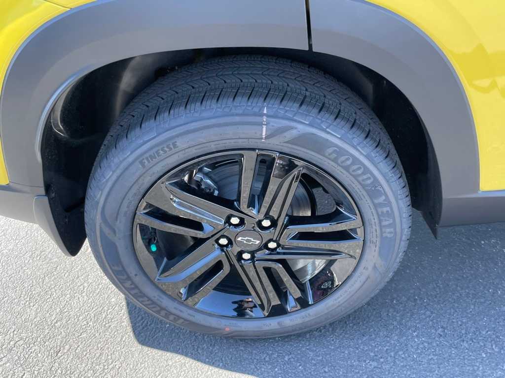 Vehicle image 26 of 64