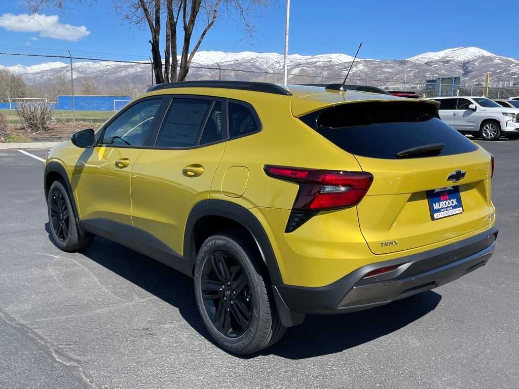 Vehicle image 17 of 64