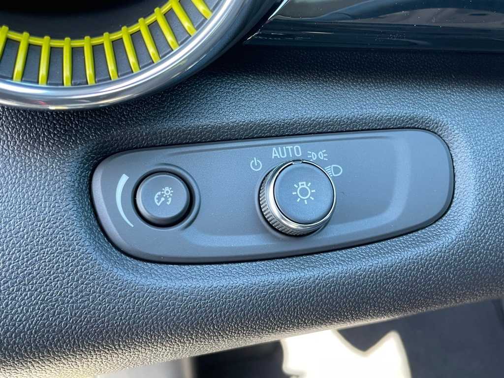 Vehicle image 35 of 64
