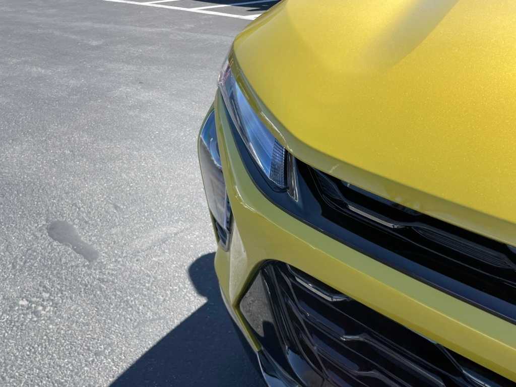 Vehicle image 22 of 64