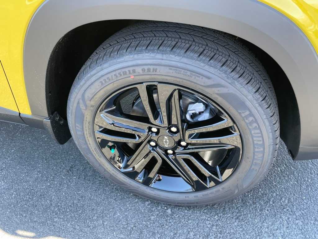 Vehicle image 25 of 64