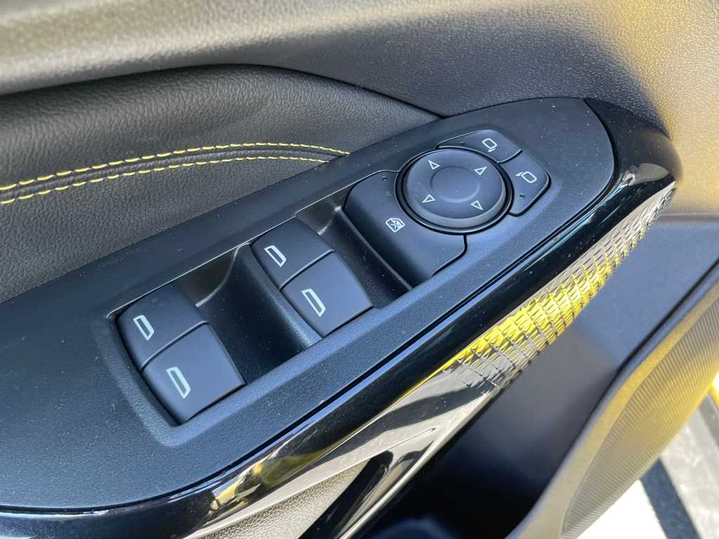 Vehicle image 34 of 64