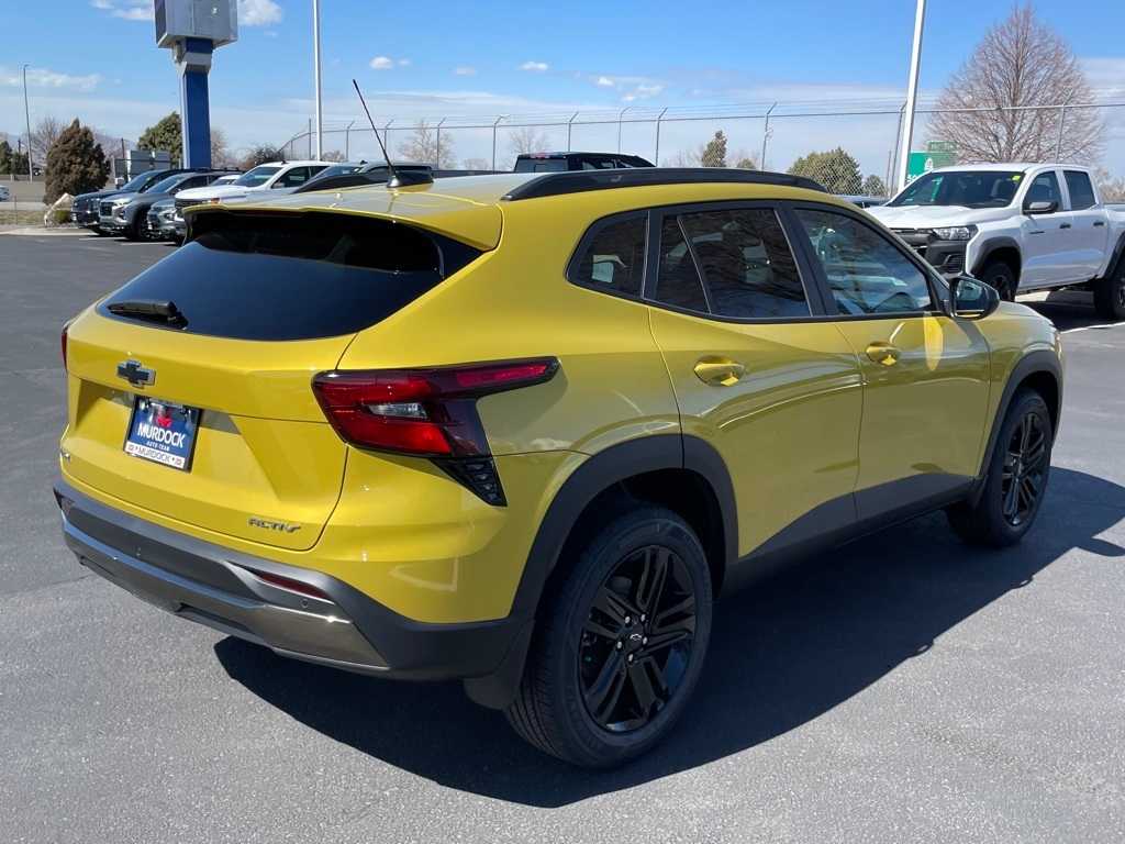 Vehicle image 14 of 64