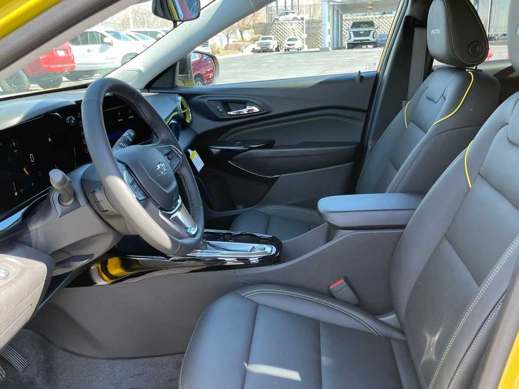 Vehicle image 31 of 64