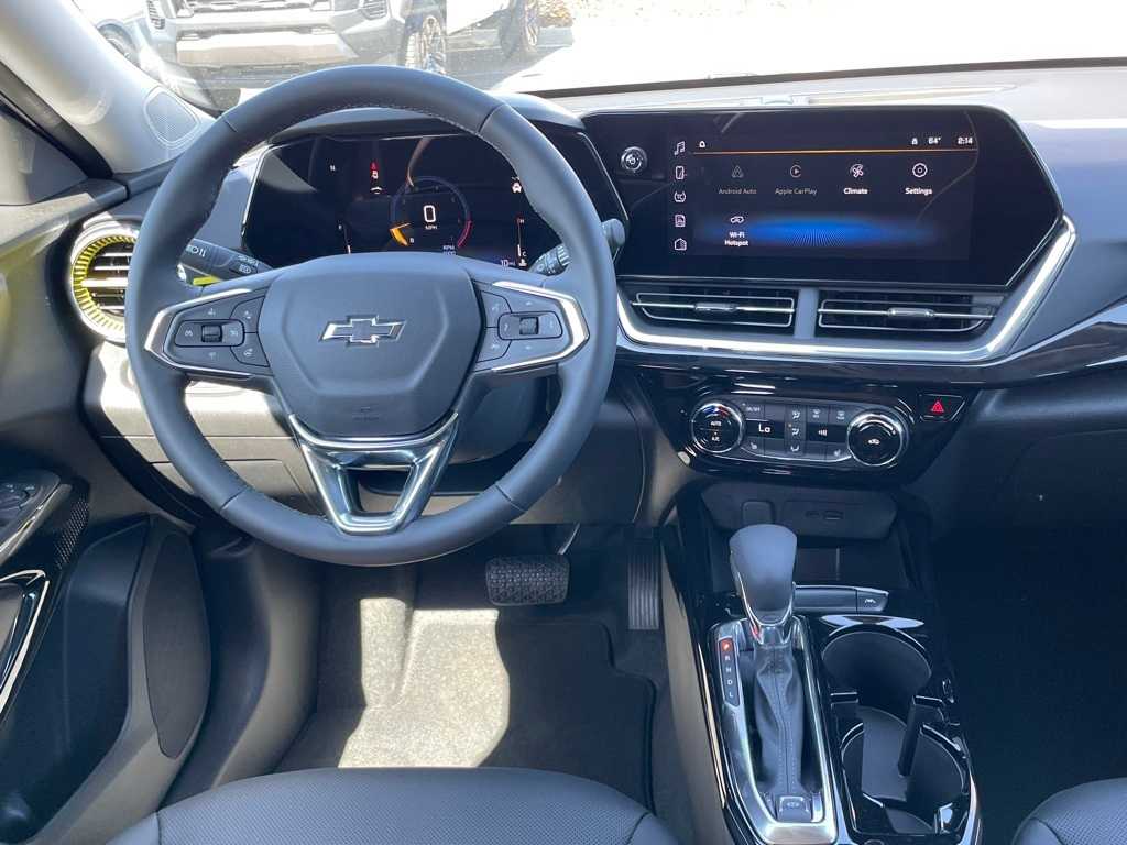 Vehicle image 30 of 64