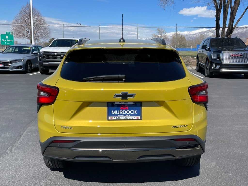Vehicle image 21 of 64