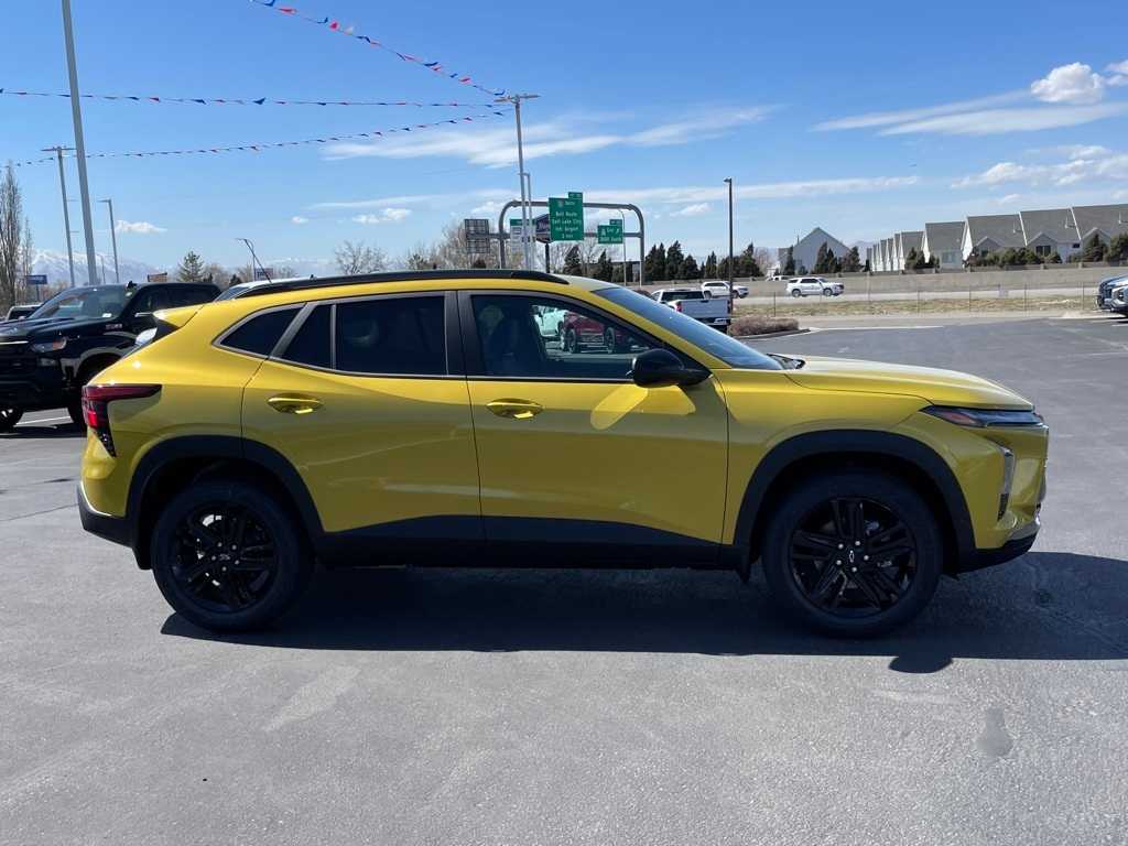 Vehicle image 12 of 64