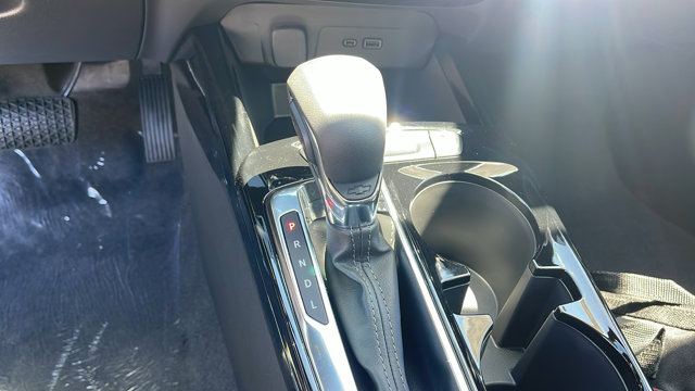 Vehicle image 17 of 34