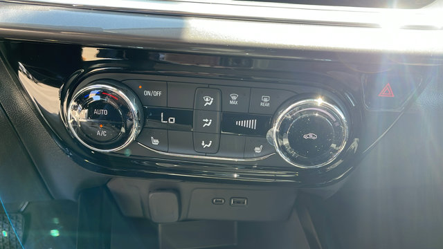 Vehicle image 19 of 34