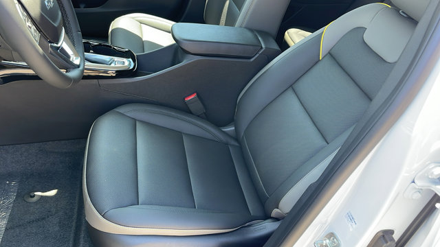 Vehicle image 12 of 34