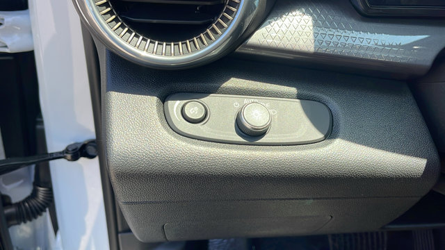 Vehicle image 28 of 34