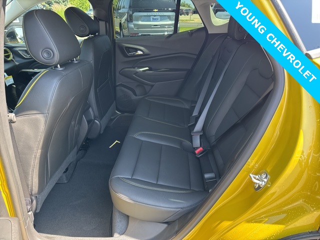 Vehicle image 13 of 23