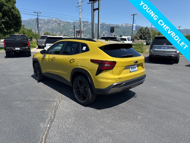 Vehicle image 7 of 23