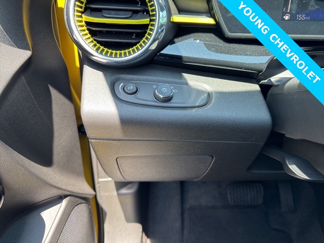 Vehicle image 19 of 23