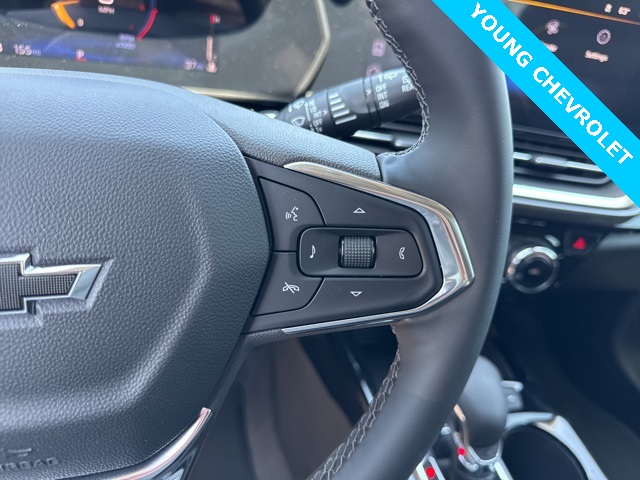Vehicle image 16 of 23