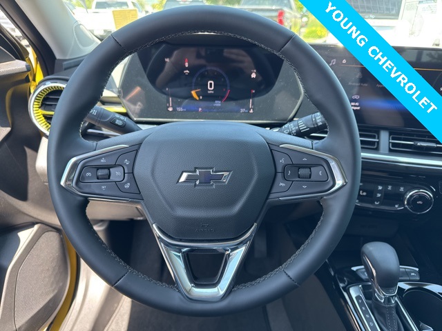 Vehicle image 14 of 23
