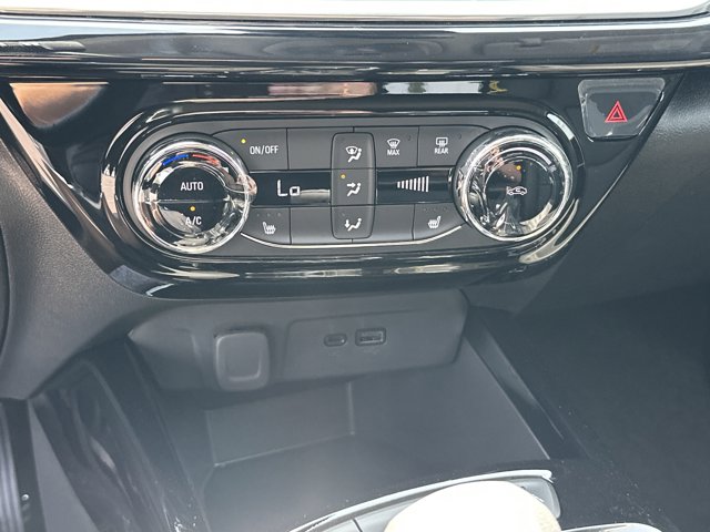 Vehicle image 24 of 25