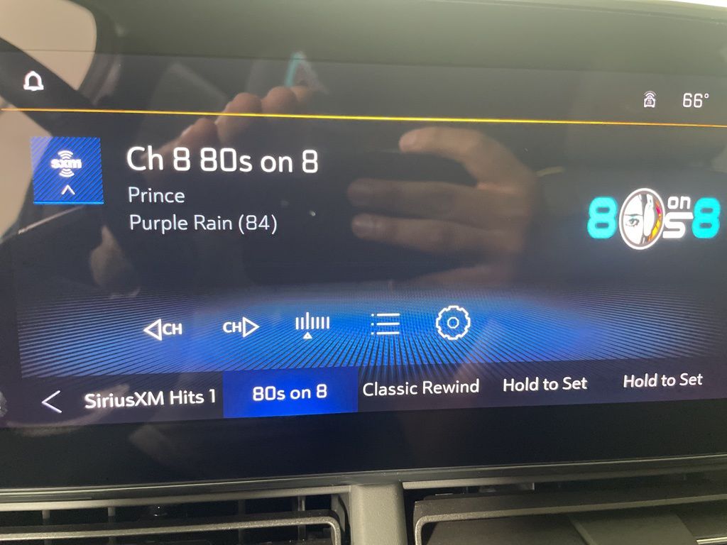Vehicle image 46 of 48
