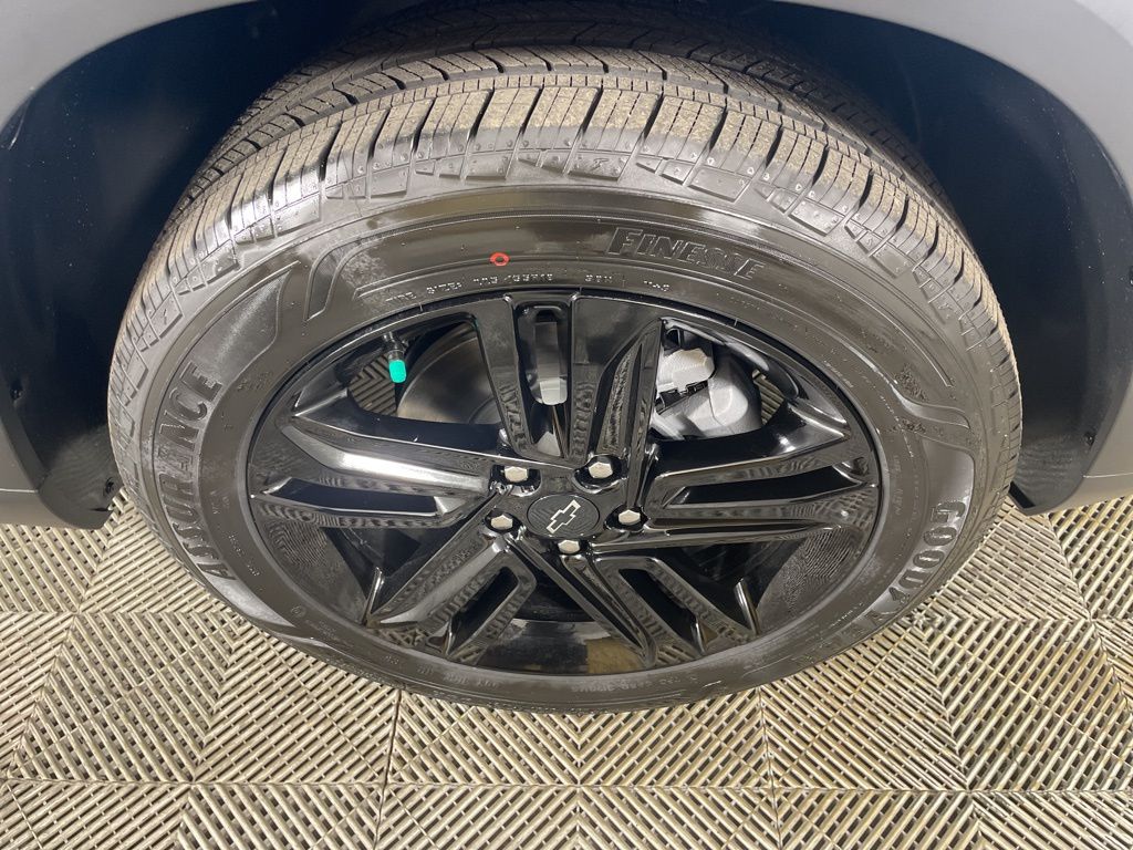 Vehicle image 38 of 48