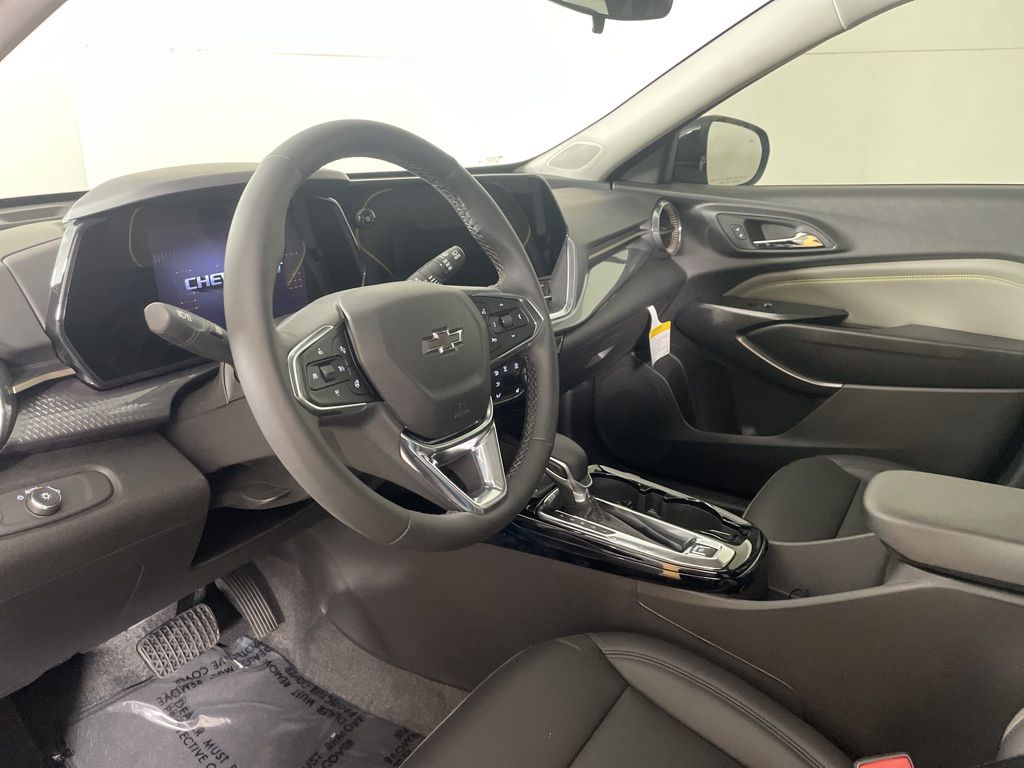 Vehicle image 25 of 48