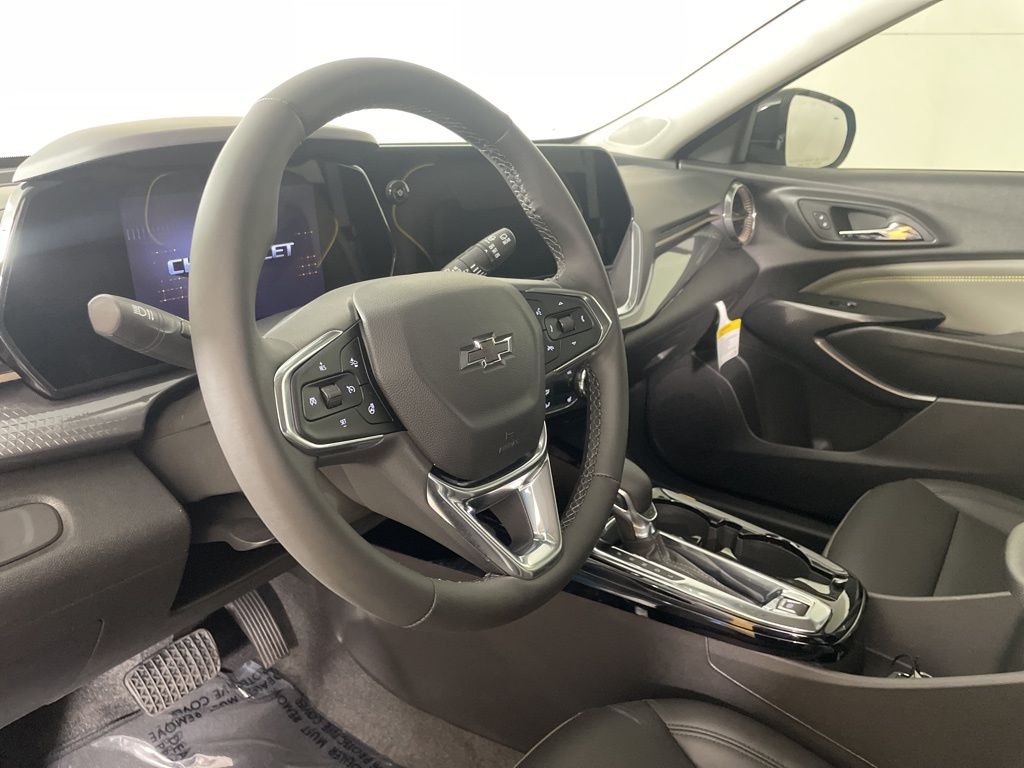 Vehicle image 18 of 48