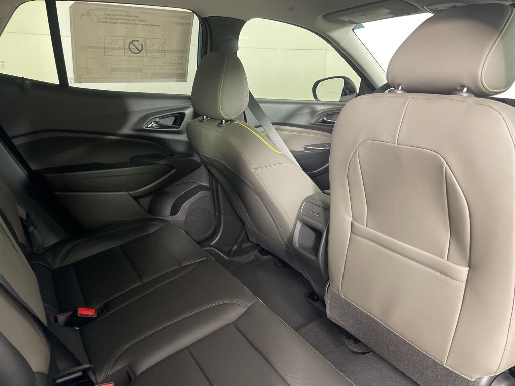 Vehicle image 31 of 48