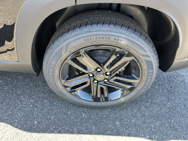 Vehicle image 8 of 25