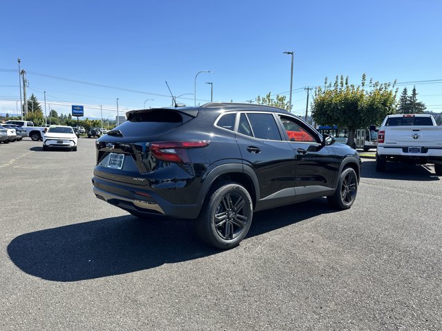 Vehicle image 4 of 25
