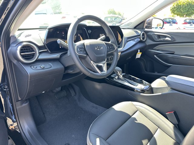 Vehicle image 14 of 25