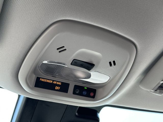 Vehicle image 19 of 25