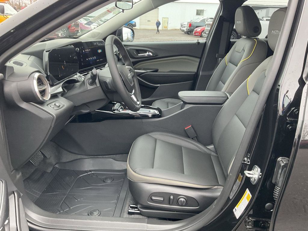 Vehicle image 9 of 31