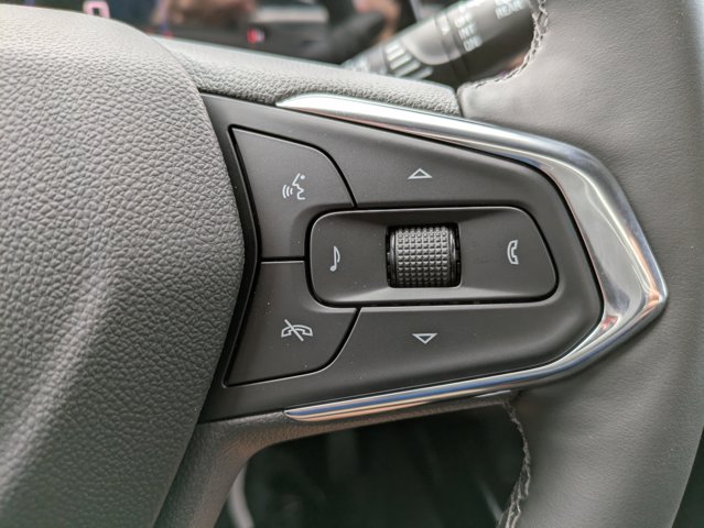 Vehicle image 24 of 27
