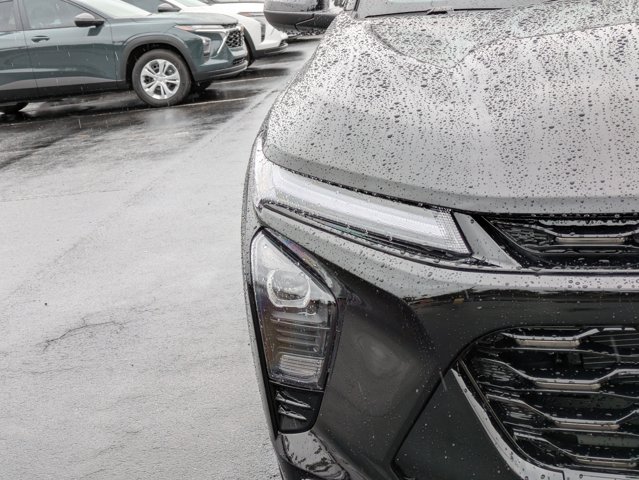 Vehicle image 10 of 27
