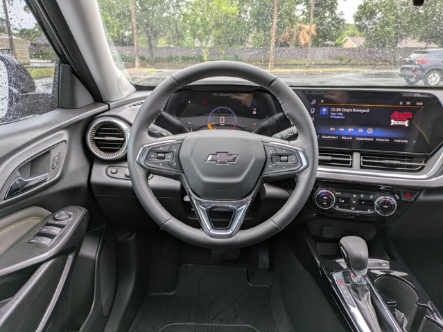 Vehicle image 15 of 27