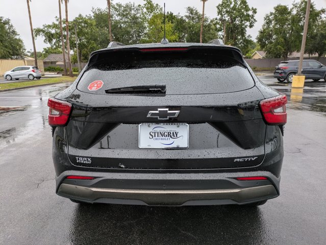 Vehicle image 9 of 27