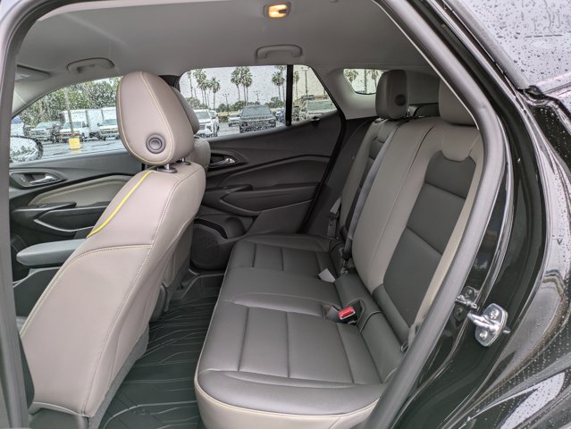 Vehicle image 13 of 27