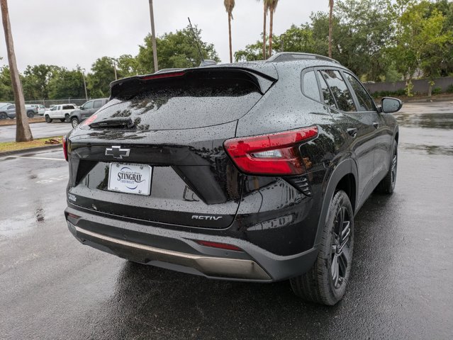 Vehicle image 6 of 27