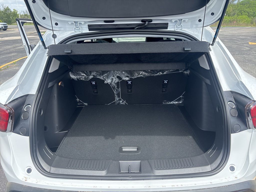 Vehicle image 6 of 18