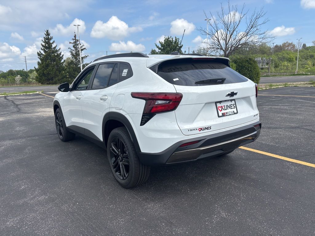 Vehicle image 5 of 18