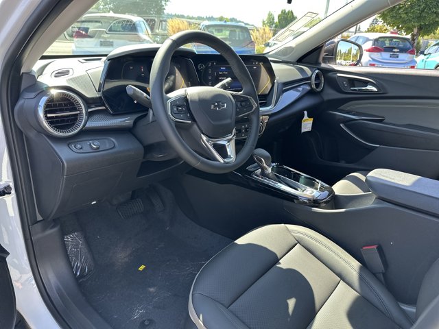 Vehicle image 13 of 25