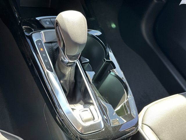 Vehicle image 16 of 25