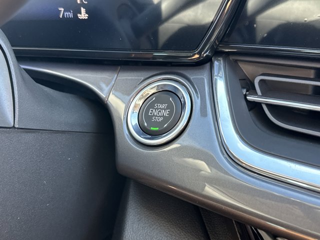 Vehicle image 22 of 25