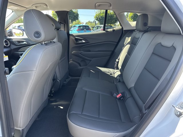 Vehicle image 10 of 25