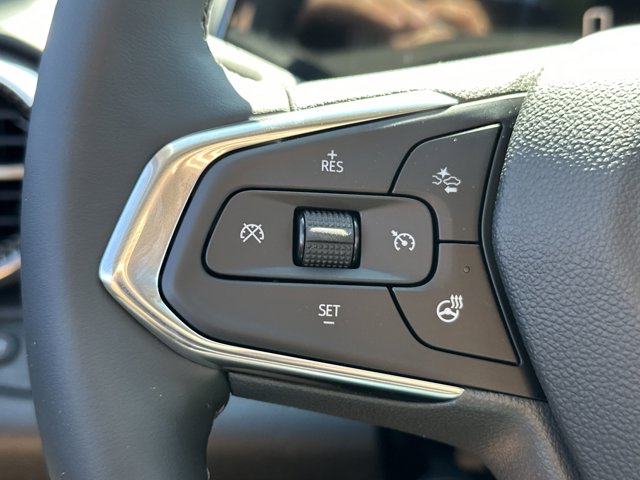 Vehicle image 18 of 25
