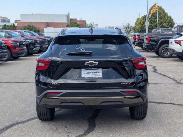 Vehicle image 10 of 22
