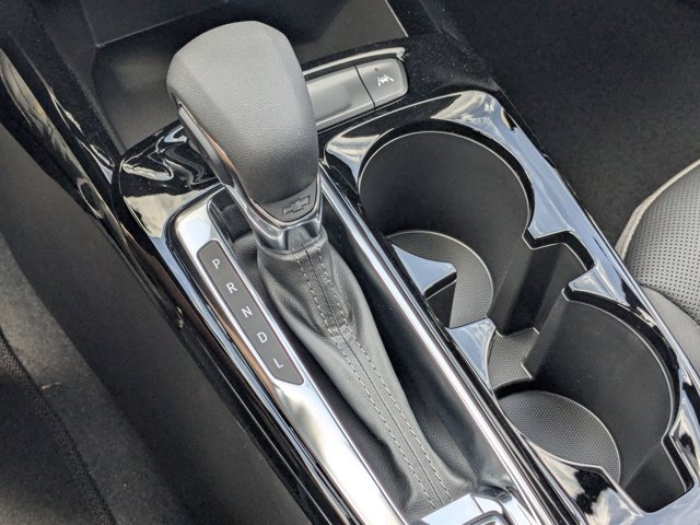 Vehicle image 16 of 22