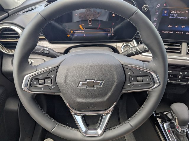Vehicle image 13 of 22