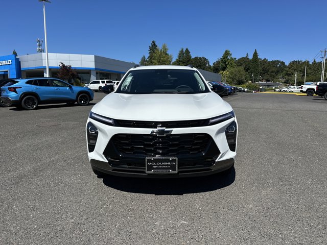 2025 Chevrolet Trax ACTIV Image 2 of 25